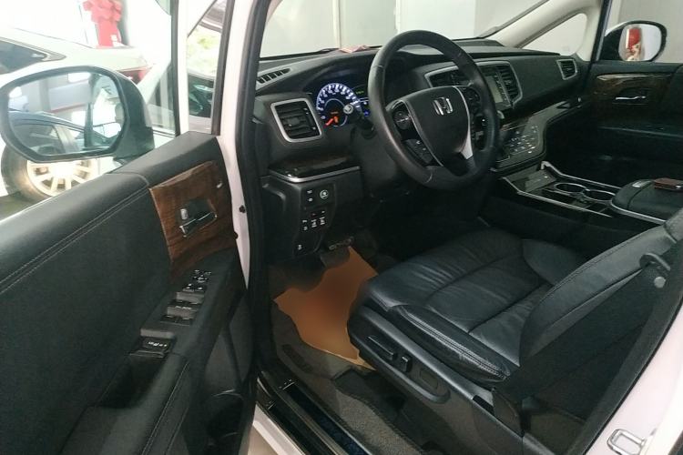 Used Honda Odyssey 2015 2.4L Supreme Edition