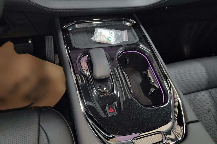 Used Zeekr 009 2024 7-Seater Aisle Version 108 kWh
