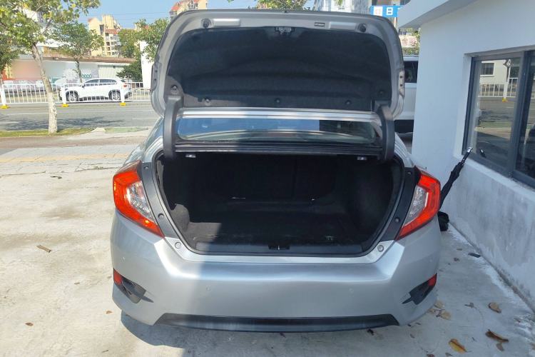 Used Honda Civic 2016 220TURBO Manual Luxury Edition