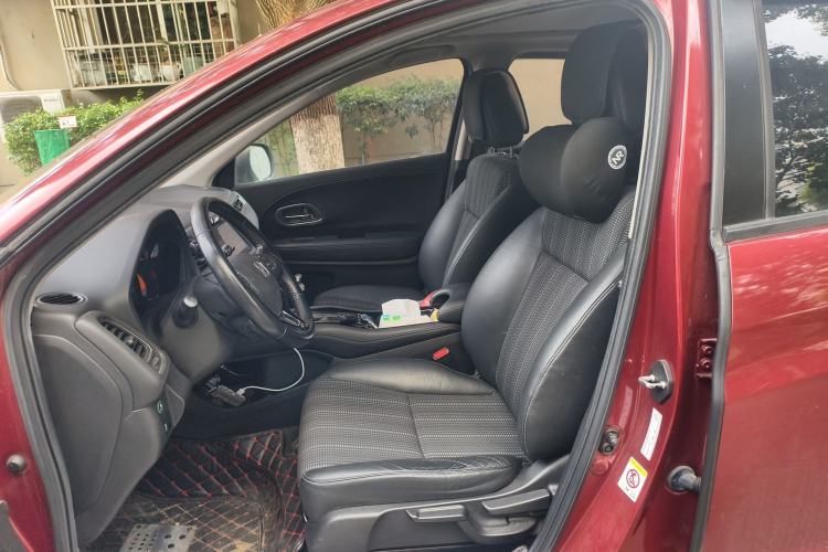 Used Honda Vezel 2015 1.8L CVT 2WD Luxury Model
