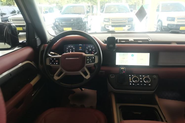 Used Land Rover Defender 2021 110 P400 SE