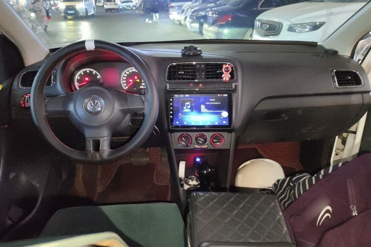 Used Volkswagen Polo 2013 1.4L Automatic Comfort Edition
