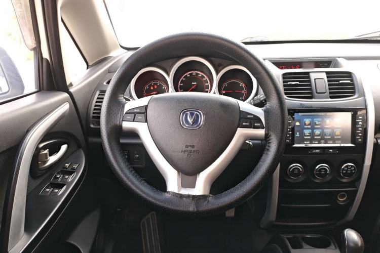 Used CHANGAN CX20 2014 1.4L IMT Sunroof Navigation Version China IV Standard Steering Wheel