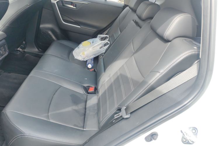 Used Toyota Wildlander 2022 2.0L CVT Two-Wheel Drive Luxury Edition
