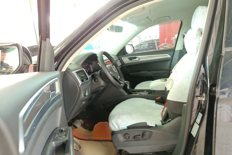 Used Volkswagen Teramont 2020 Revised Version 330TSI Two-Wheel Drive Comfort Edition Left Front Seat