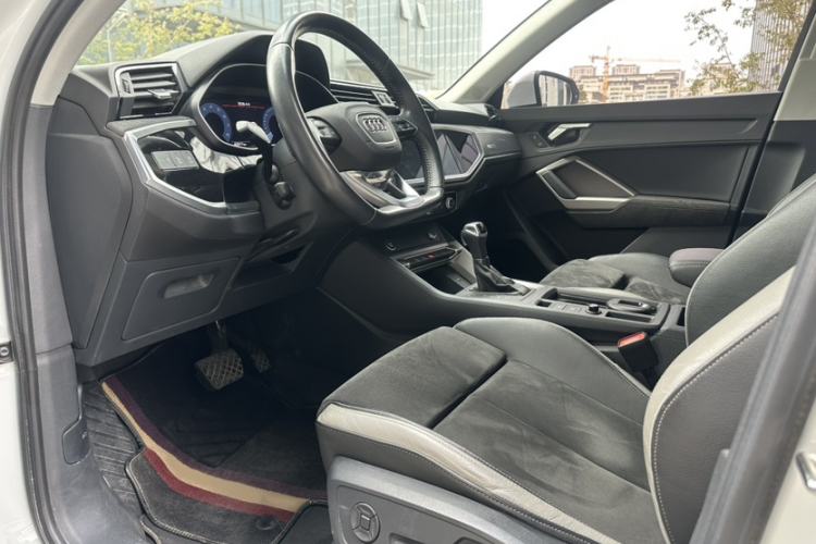 Used Audi Q3 2021 35 TFSI Fashion Dynamic Model
