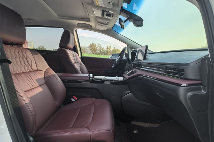 Used Honda Elysion 2022 2.0L eHEV Prestige Edition
