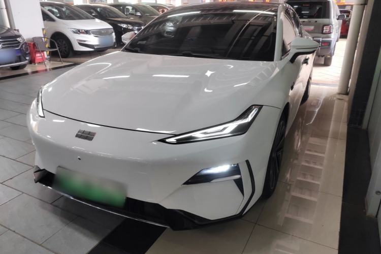 Used Geely Galaxy E8 2024 665 km Range Rear-Drive Starship Long-Range Version