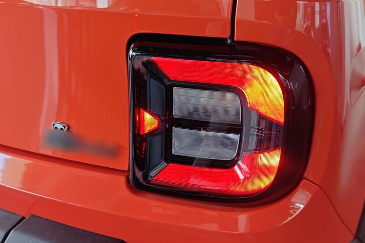 Used Geely Galaxy Panda 2025 210km Panda Rider Right Rear Taillight