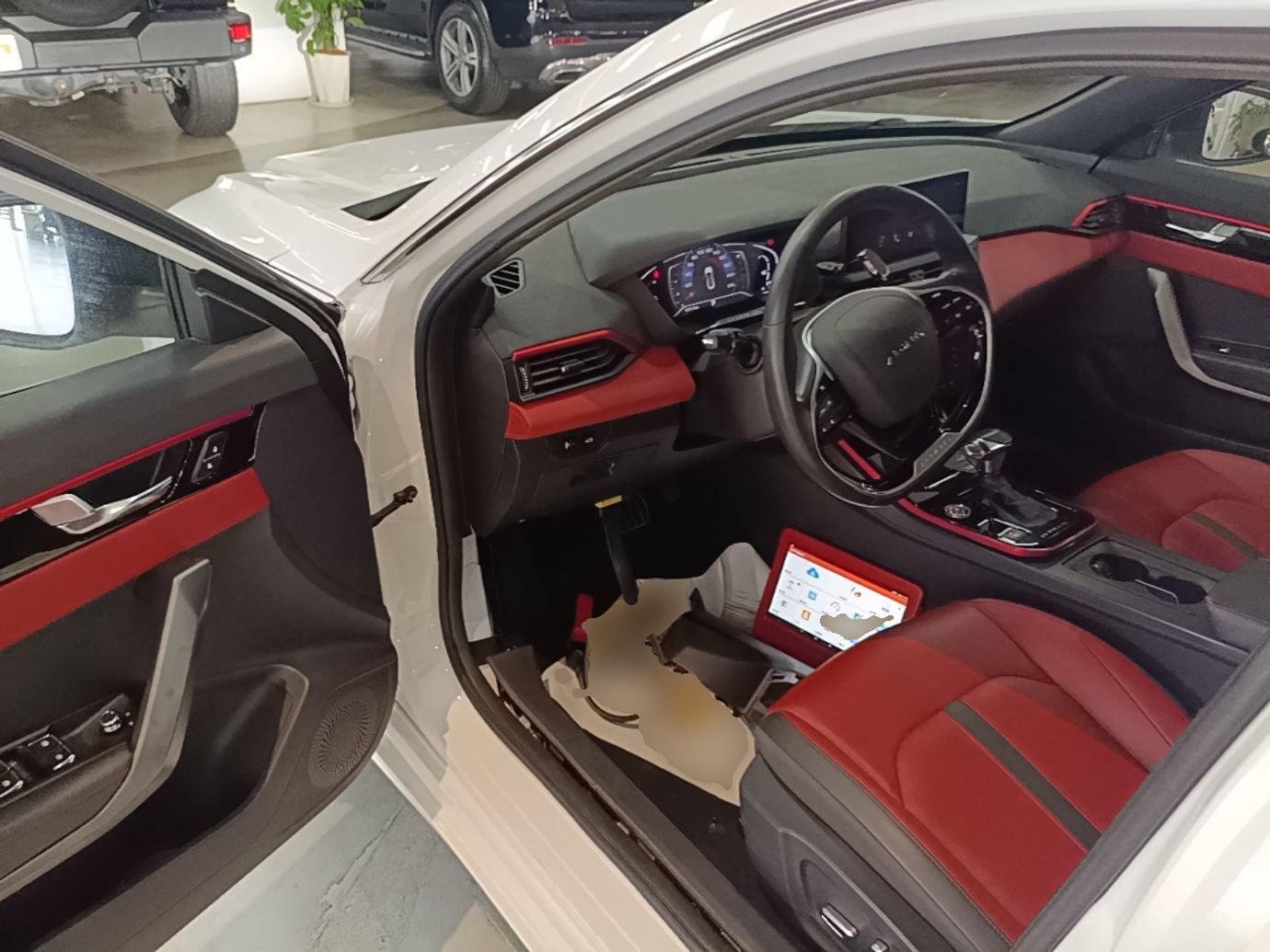 Dongfeng Aeolus Yixuan 2022 230T Automatic Adaptive-Beam Knight Edition — снимка 18