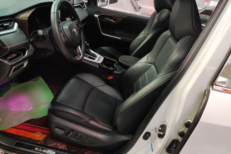 Used Toyota Wildlander 2022 2.0L CVT 4x4 Luxury PLUS Edition