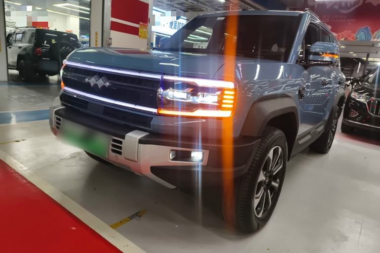 Used Formula Leopard Leopard 5 2023 Navigator Edition