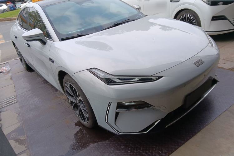 Used Geely Galaxy E8 2025 700 km Long-Range Intelligent Driving Version