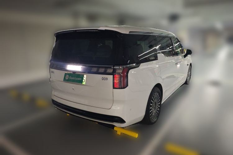 Used Zeekr 009 2024 7-Seater Walk-Through Version Four-Wheel Drive 108 kWh