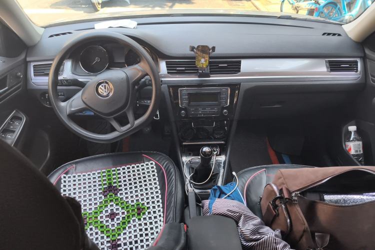 Used Volkswagen Bora 2019 Facelift Bora·Legend 1.5L Manual Fashion Edition China VI Standard Center Console