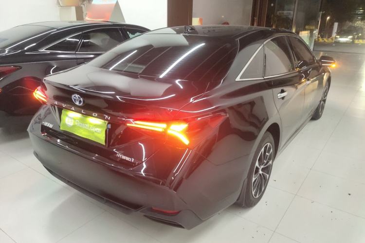 Used Toyota Avalon 2022 Dual-Engine 2.5L Luxury Edition
