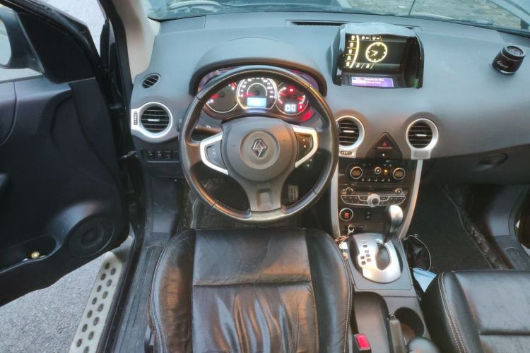 Used Renault Koleos 2013 2.5L Two-Wheel-Drive Urban Edition Steering Wheel