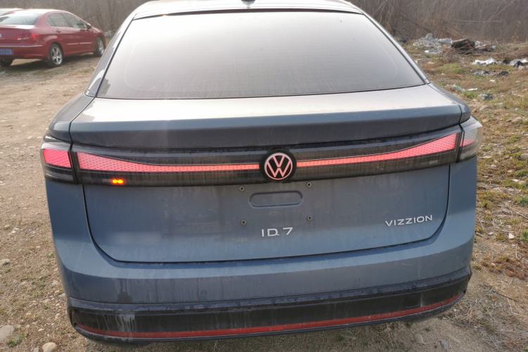 Used Volkswagen ID.7 VIZZION 2024 AIR model
