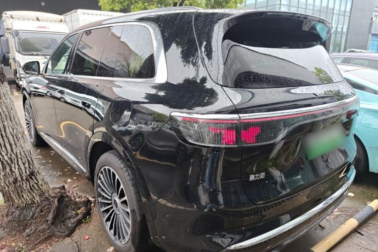 Used Hima AITO M8 2025 Extended-Range Ultra Version 53.4 kWh 5-Seater Edition Rear Left 45 Deg