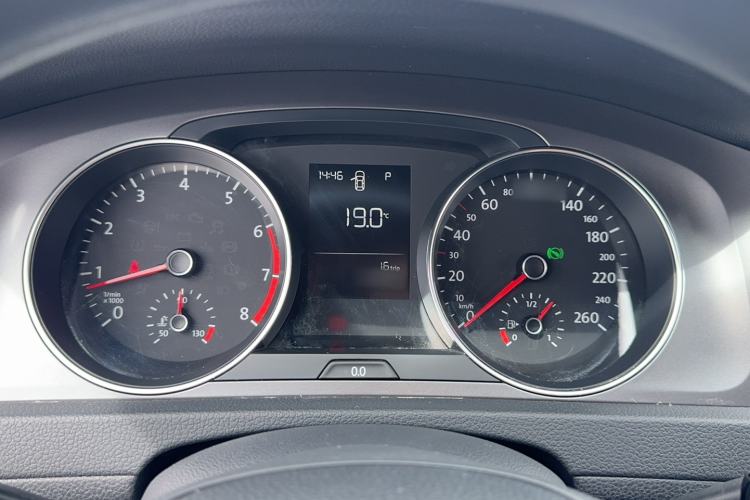 Used Volkswagen Golf 2016 1.6L Automatic Fashion Model