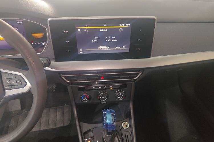 Used Volkswagen Lavida 2024 1.5L Automatic DeYi Edition Audio And AC Panel