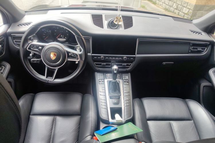 Used Porsche Macan 2021 Macan 2.0T Center Console