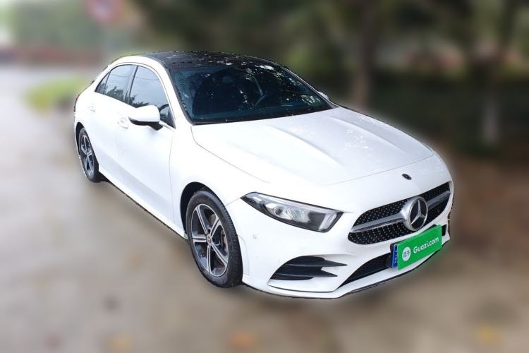 Used Mercedes-Benz A-Class 2022 Revised Version A 200 L Sport Sedan Fashionable Style Front Right 45 Deg