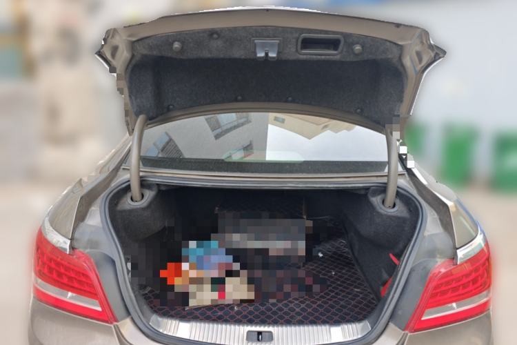 Used Buick LaCrosse 2013 2.4L SIDI Elite Comfort Version Trunk