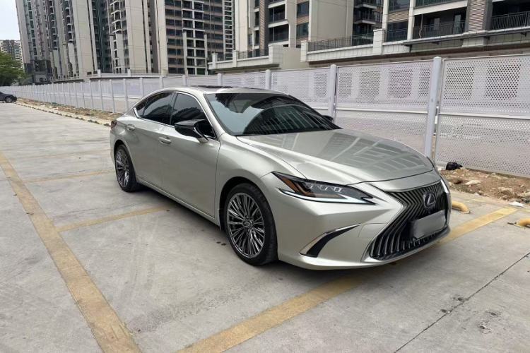 Used Lexus ES 2018 300h Premier Edition China VI Standard
