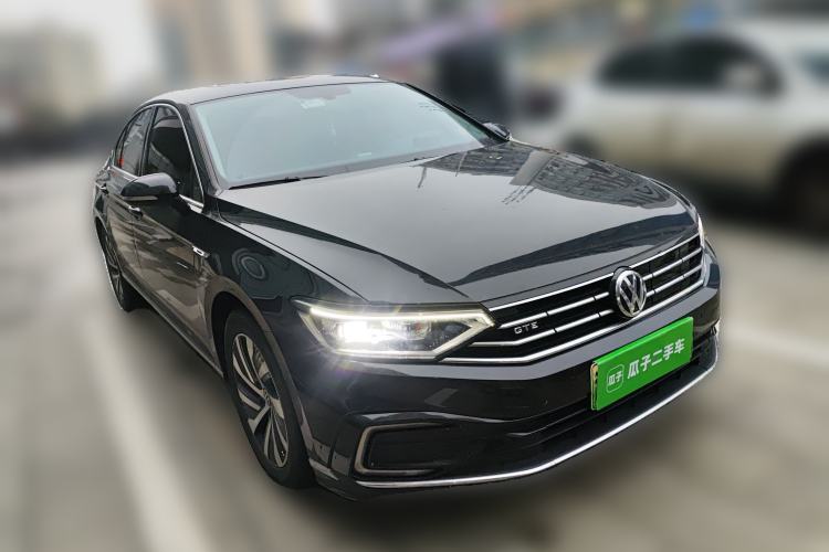 Used Volkswagen Magotan GTE Plug-in Hybrid 2020 GTE Luxury Model Front Right 45 Deg