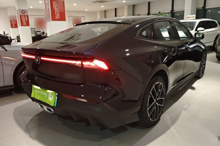 Used CHANGAN UNI-V iDD 2024 Blue Whale Smart Electric iDD 136km ZhiKu Model
