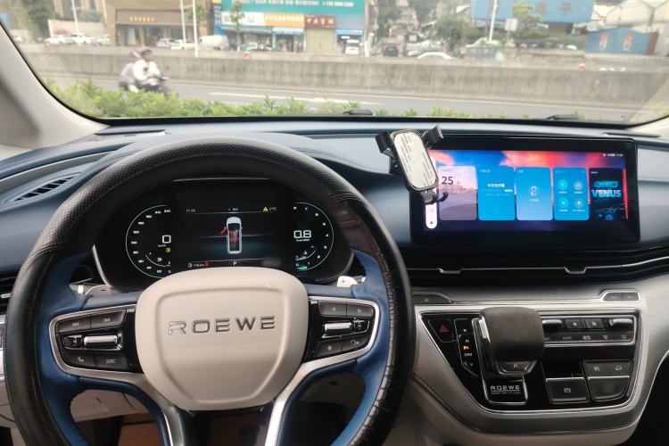 Used Roewe iMAX8 2021 400TGI Supreme Series Prestige Edition
