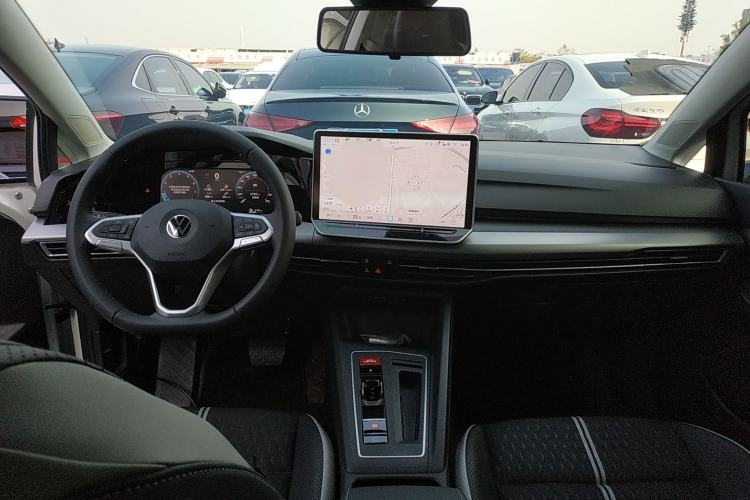 Used Volkswagen Golf 2025 Facelifted 300TSI Pro