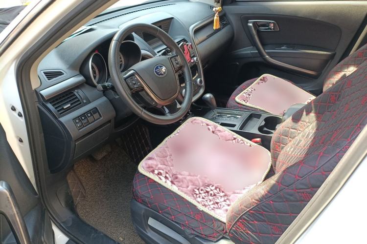 Used Bestune X80 2016 2.0L automatic Comfort trim level