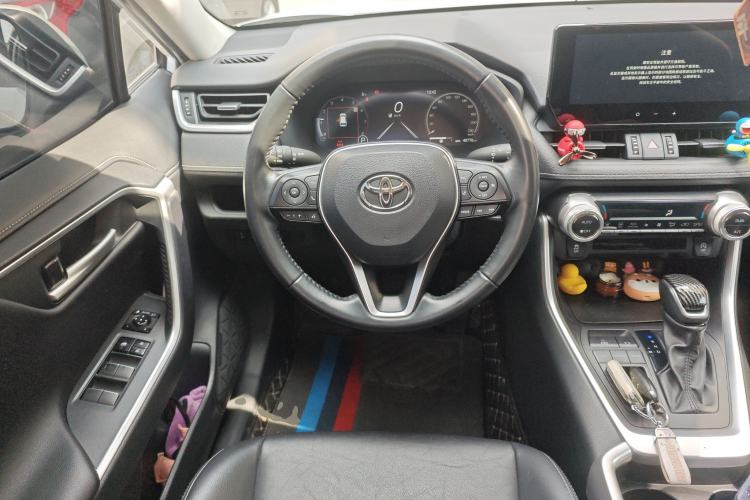 Used Toyota Wildlander 2023 2.0L CVT Two-Wheel Drive Luxury PLUS Edition
