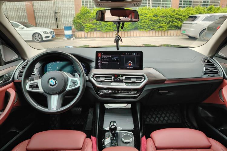 Used BMW X3 2022 xDrive30i Luxury Model M Night Sky Package Interior 5