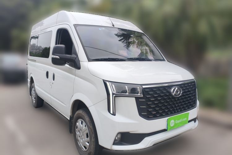 Used SAIC MAXUS Xintu V80 2024 Aotuntong 6MT Short-Wheelbase Mid-Roof Model with 127 Ps 5/6 Seats
