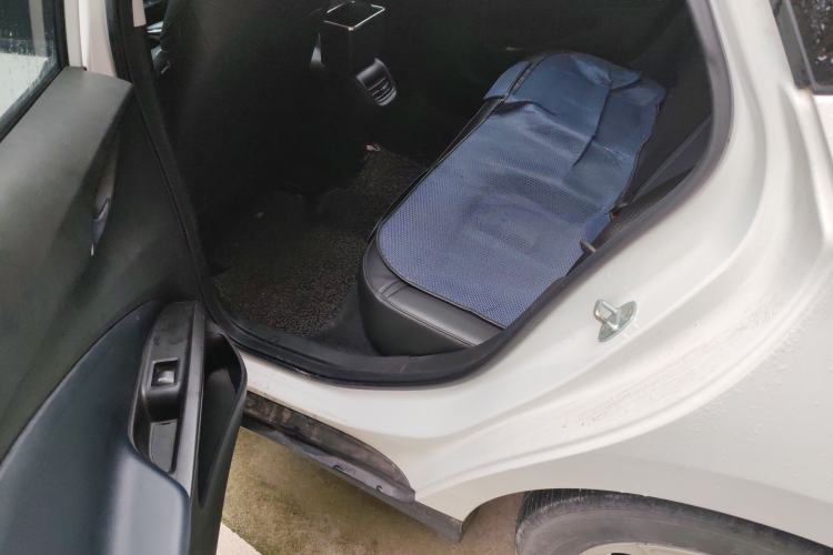 Used Buick Velite 6 2022 Plug-in Hybrid Connected & Shared Model Left Rear Seat