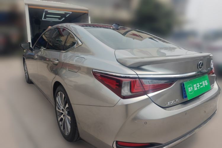 Used Lexus ES 2018 260 Luxury Edition China V Standard