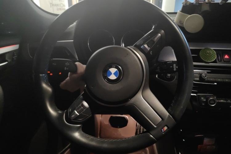 Used BMW X2 2022 sDrive25i Midnight Edition Steering Wheel