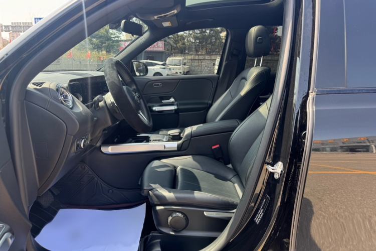 Used Mercedes-Benz GLB 2022 GLB 220 4MATIC Interior 1