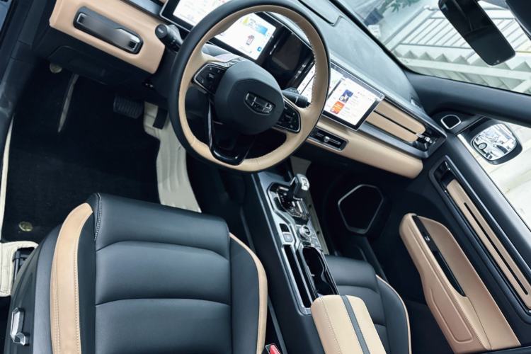 Used Geely Auto icon 2023 1.5TD Chocolate Smoothie Edition
