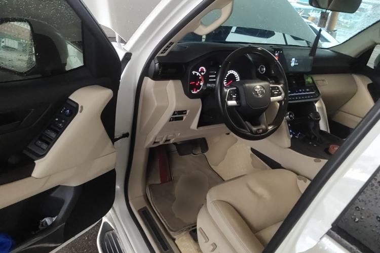 Used Toyota Land Cruiser 