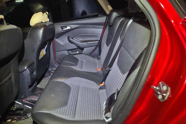 Used Ford Focus 2018 Two-Door Classic EcoBoost 125 Automatic Supercharged Style SmartDrive Edition Left Rear Seat