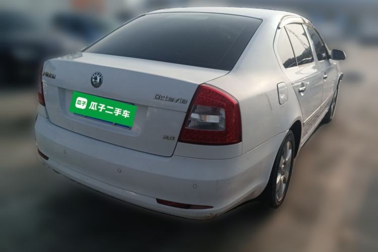 Used Skoda Octavia 2010 2.0L Manual Yijun Edition Rear Right 45 Deg