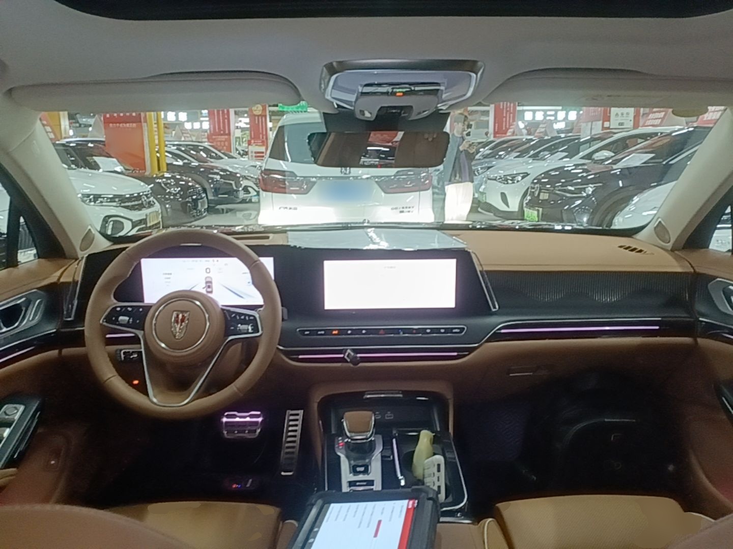 Hongqi H9 2025 2.0T Two-Wheel-Drive Flagship Luxury Business Edition 5 Seats — снимка 12