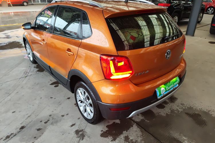 Used Volkswagen Polo 2014 1.6L Cross Polo Automatic Rear Left 45 Deg