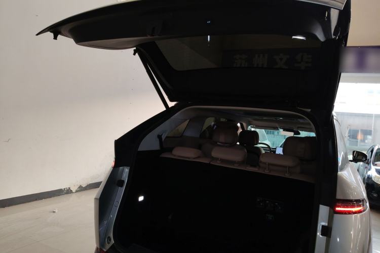 Used XPeng X9 2024 702 Ultra-Long Range Pro