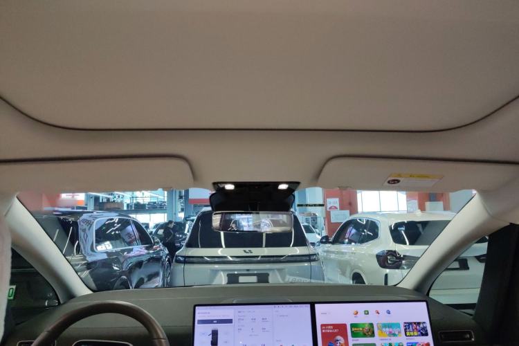 Used Li Auto MEGA 2024 Ultra Model Headliner