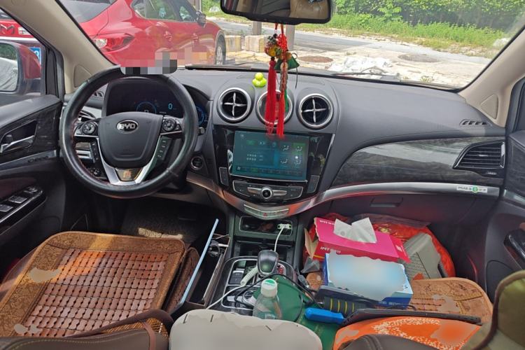 Used BYD Tang New Energy 2015 2.0T Four-Wheel-Drive Flagship Model
